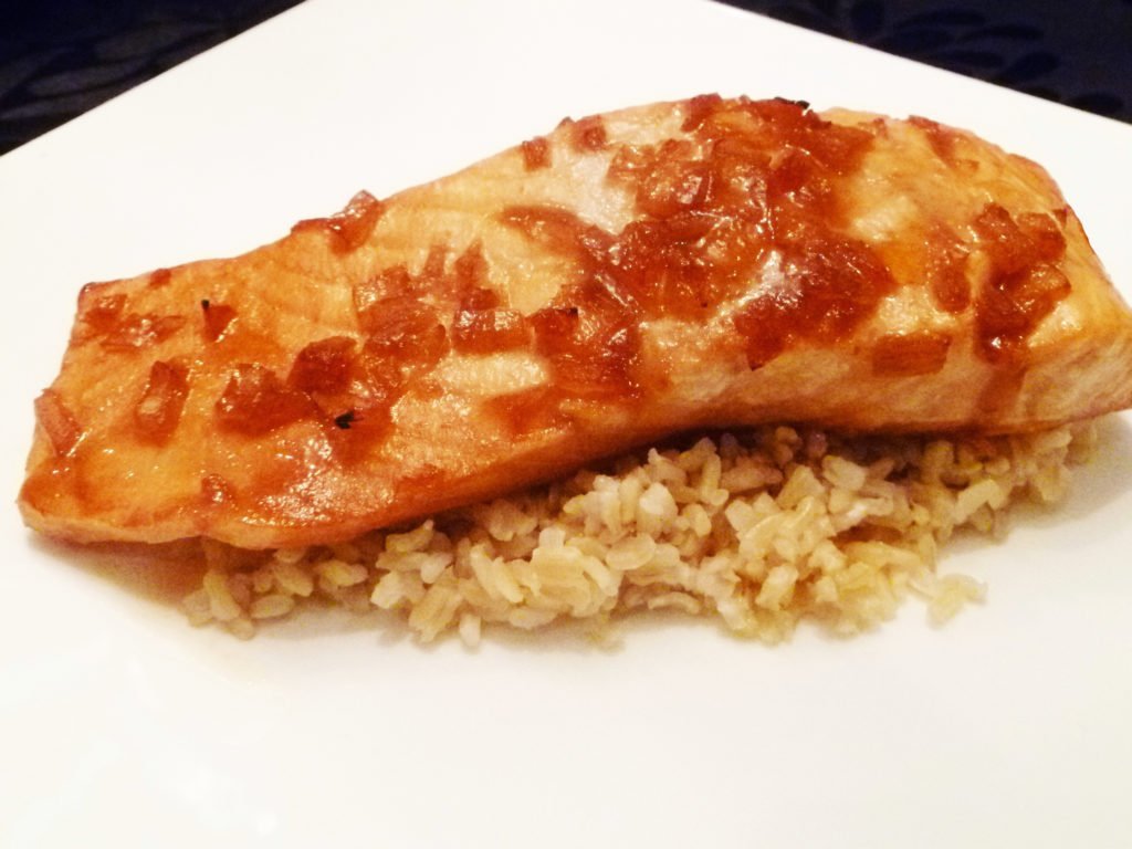 Cranberry Glazed Salmon -- Sweet and subtle salmon that burst with cranberry flavour. | thishappymommy.com